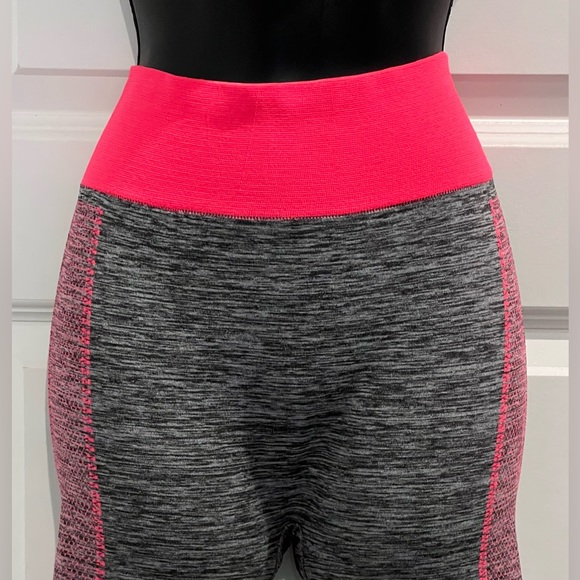 🎁NWT Women’s 2pc Activeware Set-Tank/Leggings - Picture 4 of 14